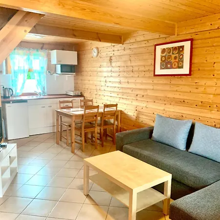 Letniskowe Barbados 펜션 사르비노보